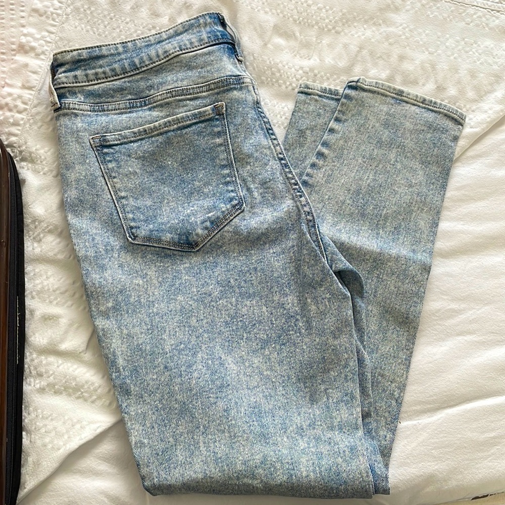 Light wash ROCKSTAR 🤩😎 super skinny jeans by old navy